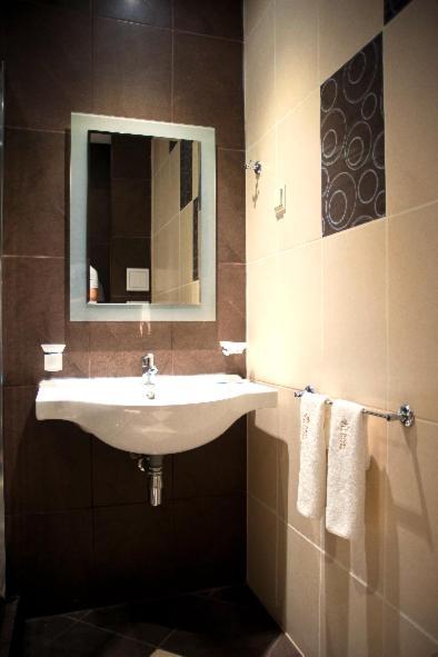 Hotel Victoria Панагюрище Екстериор снимка