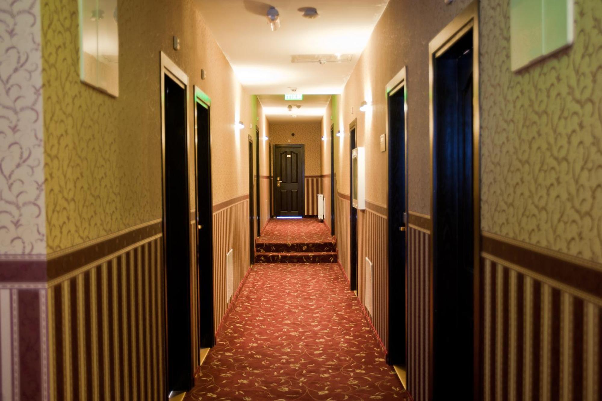 Hotel Victoria Панагюрище Екстериор снимка