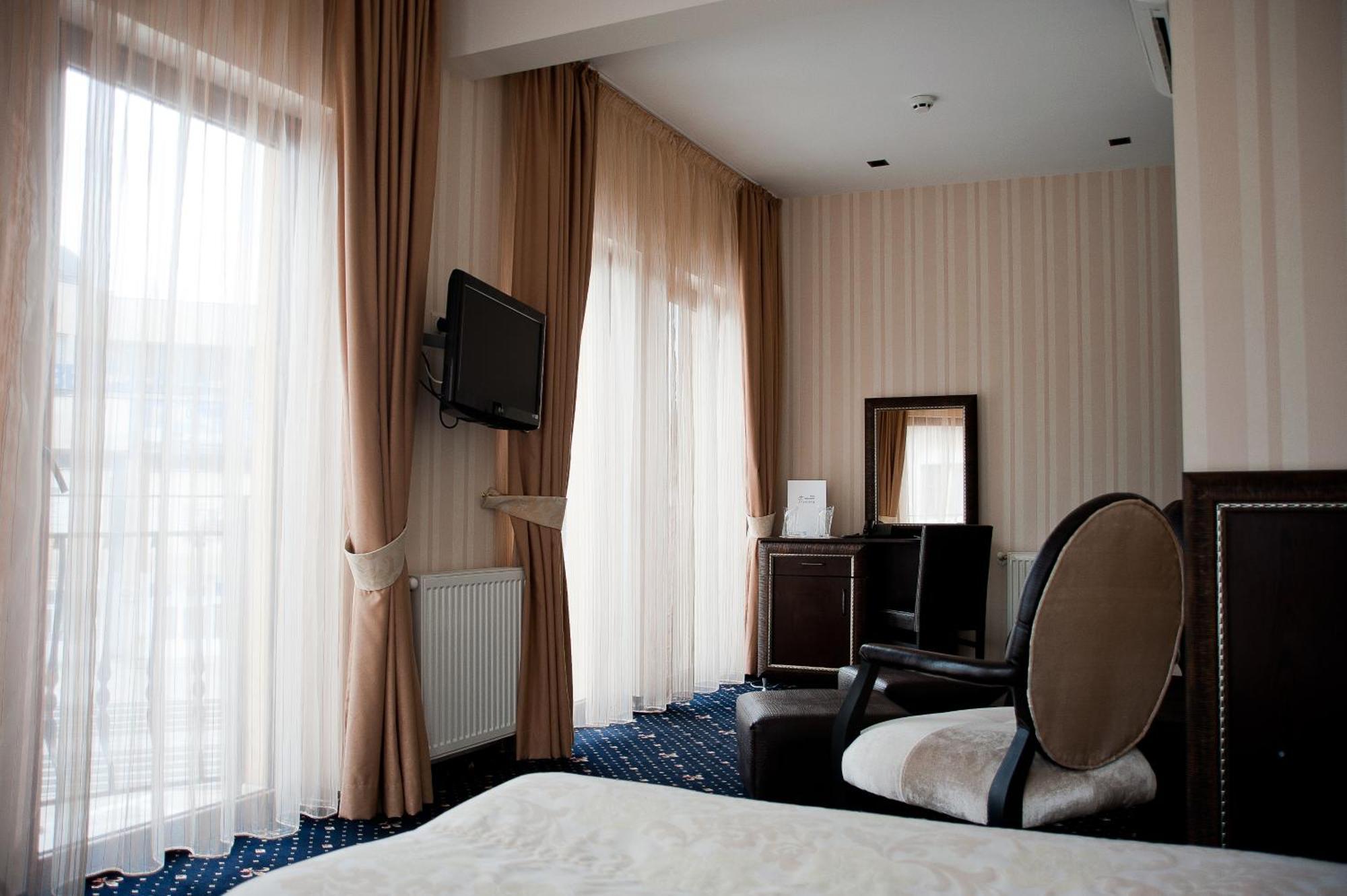 Hotel Victoria Панагюрище Екстериор снимка